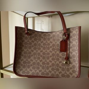 Coach Tyler Carryall